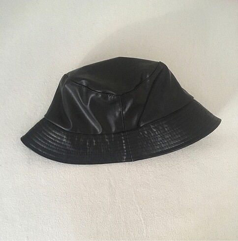 Zara deri bucket hat