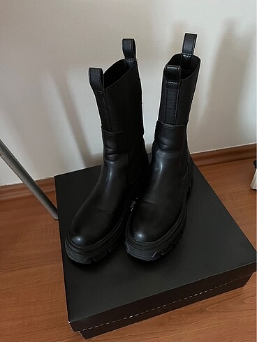 37 Beden H&M uzun bot