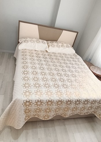 Büyük Boy Yatak Örtüsü ve Yastık - Görsel 7