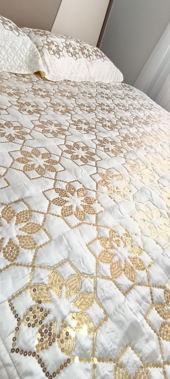 Büyük Boy Yatak Örtüsü ve Yastık - Görsel 5