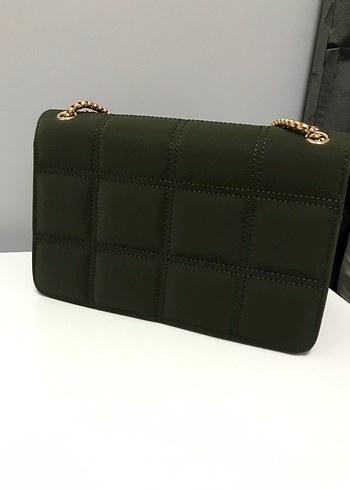 Zincir Detaylı Yeşil  Süet Kadın Çanta - Görsel 3