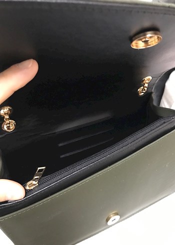 Zincir Detaylı Yeşil  Süet Kadın Çanta - Görsel 6