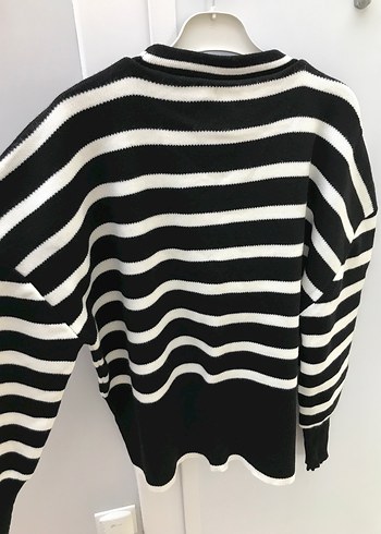 Kadın Siyah Beyaz Çizgili Triko Kazak - Görsel 4