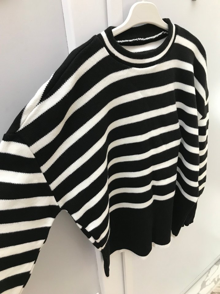 Kadın Siyah Beyaz Çizgili Triko Kazak - Görsel 3
