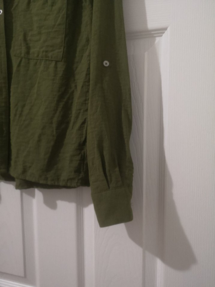 Haki Kadın Keten Gömlek, Uzun Kollu, Düğmeli - Görsel 3