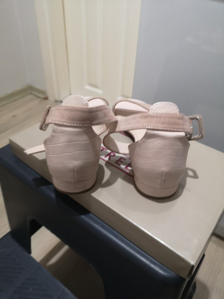 Pudra Süet Tokalı Düz Kadın Sandalet - Görsel 4