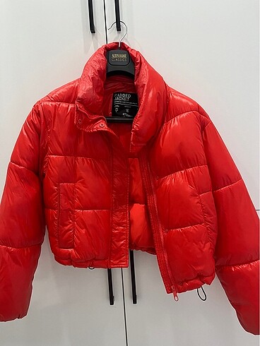 Stradivarius Şişme Mont
