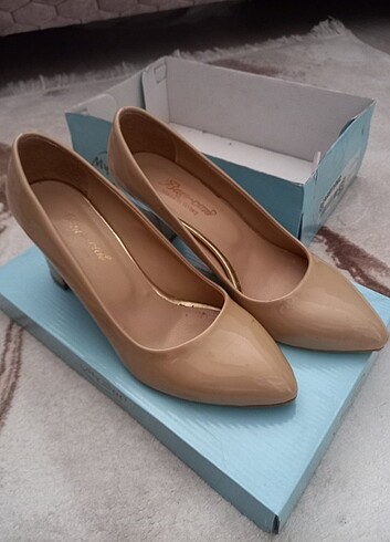 Topuklu ayakkabi - Görsel 2