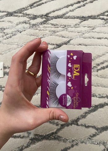 Bej Hafif Takma Kirpik - Görsel 2