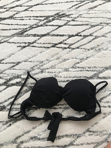 Bikini üstü