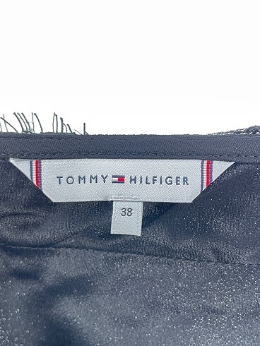 38 Beden siyah Renk Tommy Hilfiger Bluz %70 İndirimli.