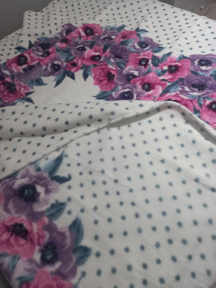 Mor Renkli Baskılı battaniye - Görsel 3