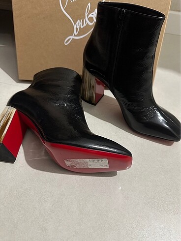 Christian Louboutin Christian Louboutin Bot