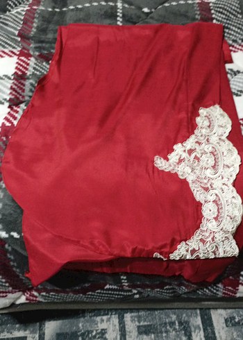 Bordo Nakışlı Uzun hazır saten eşarp - Görsel 3