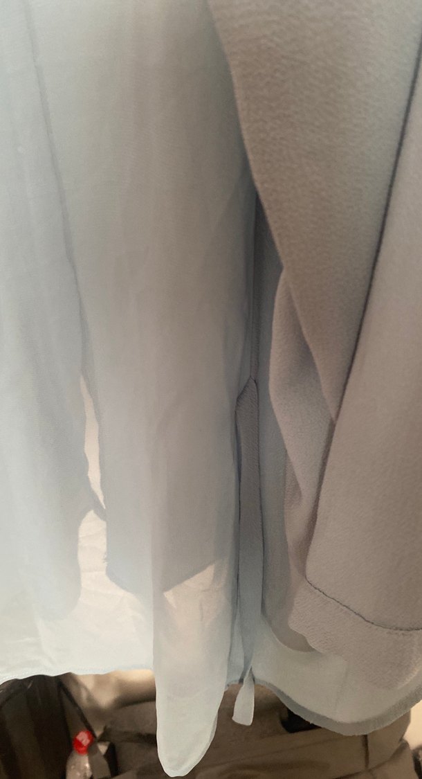 V Yaka Düğmeli Mavi Keten Gömlek - Görsel 4