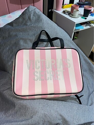 Beden Victoria Secret Makyaj Çantası