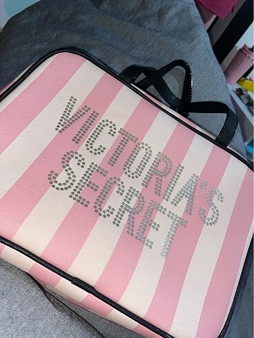 Beden pembe Renk Victoria Secret Makyaj Çantası