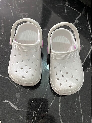 Beyaz Crocs
