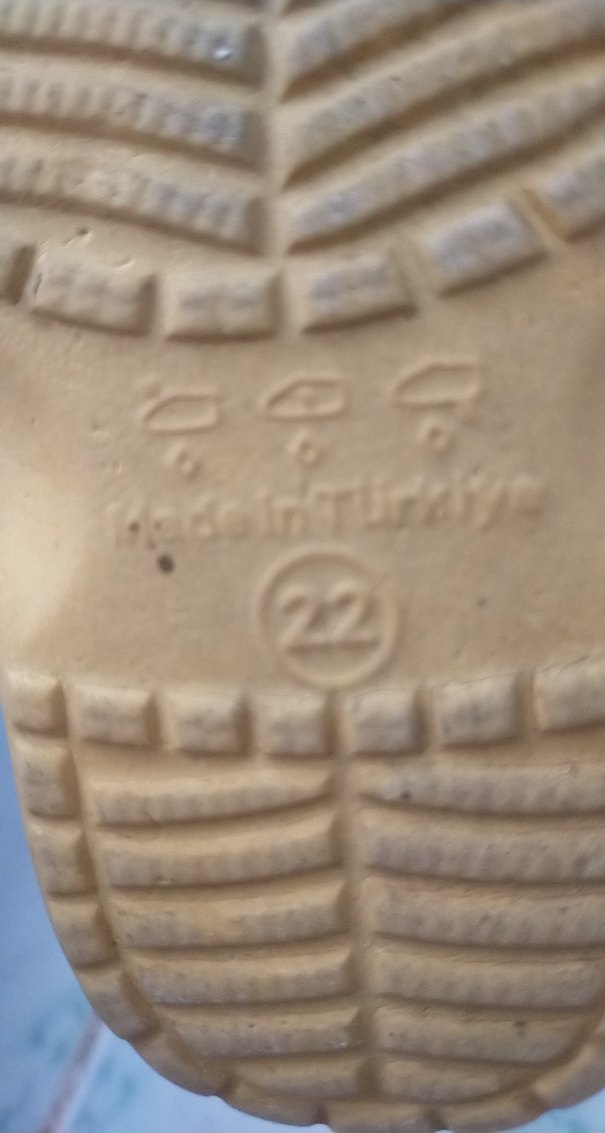 Sarı Renkli Erkek Çocuk Kaydırmaz Terlik - Görsel 2