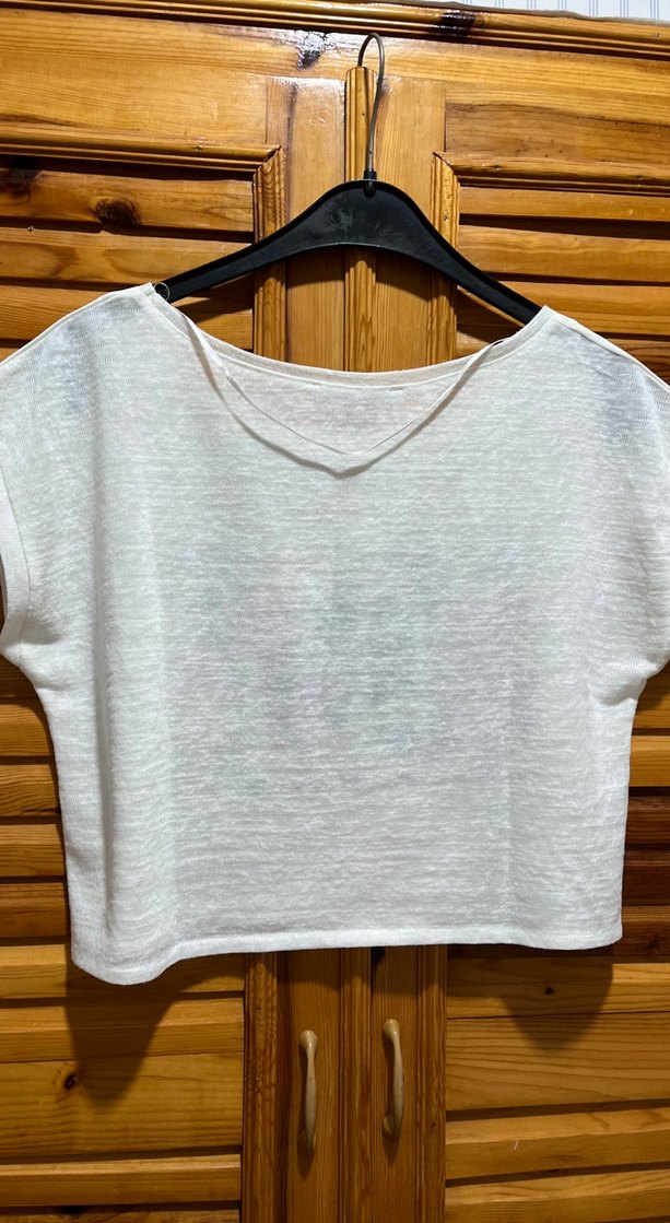 Renkli Baskılı Beyaz Crop Top - Görsel 3