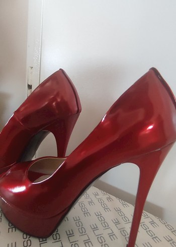 Parlak Kırmızı rugan 12cm platform taban ayakkabı - Görsel 6