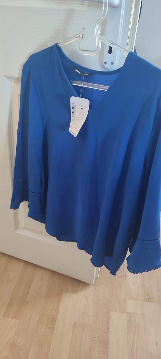 Yarım Kollu V Yaka Saks Mavi Kadın Bluz - Görsel 3