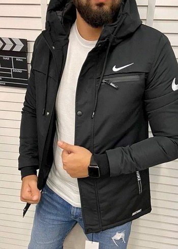 Nike Nike Siyah Kampsonlu Erkek Mont