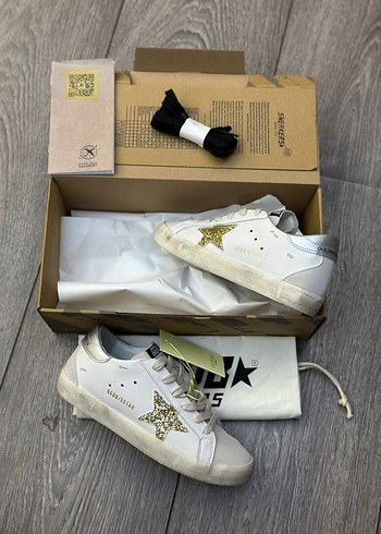 Golden Goose Deluxe 37