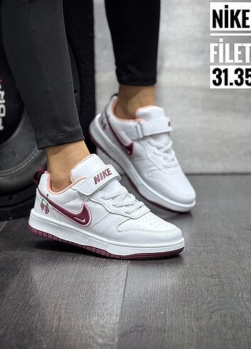 Nike Kirazlı, beden: 31, 32, 33, 34, 35