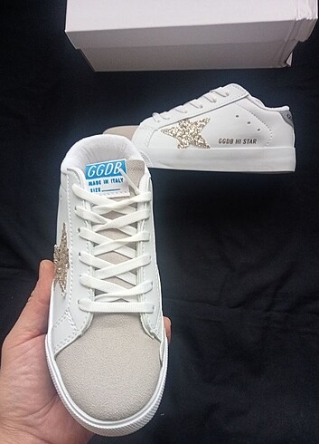 33 Beden beyaz Renk Golden goose ÇOCUK 33-34