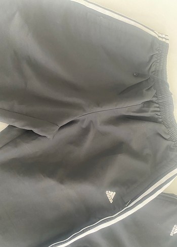 40 Beden siyah Renk Adidas Siyah Fermuarlı Spor