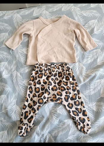 Kahverengi Leopar Desenli Bebek Kız Takımı