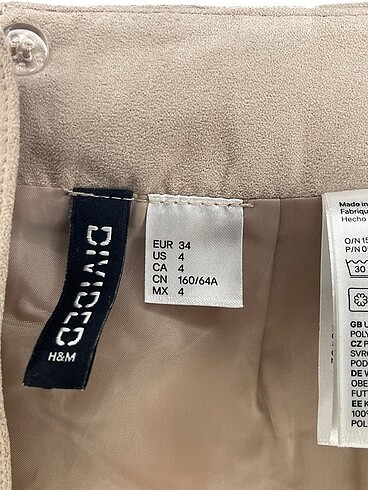 34 Beden çeşitli Renk H&M Mini Etek %70 İndirimli.