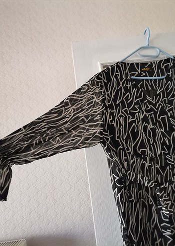 Siyah Beyaz Zebra Desenli Şifon Uzun Elbise 52 beden.. - Görsel 5