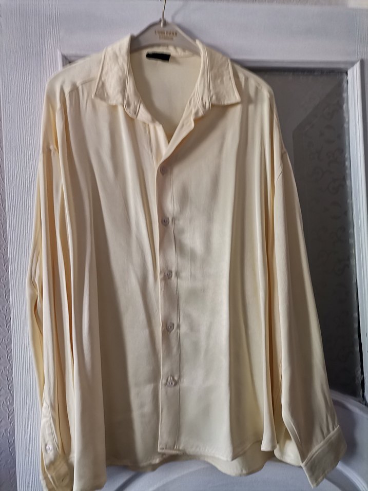 Sarı Düğmeli Kadın Saten Gömlek.. - Görsel 5