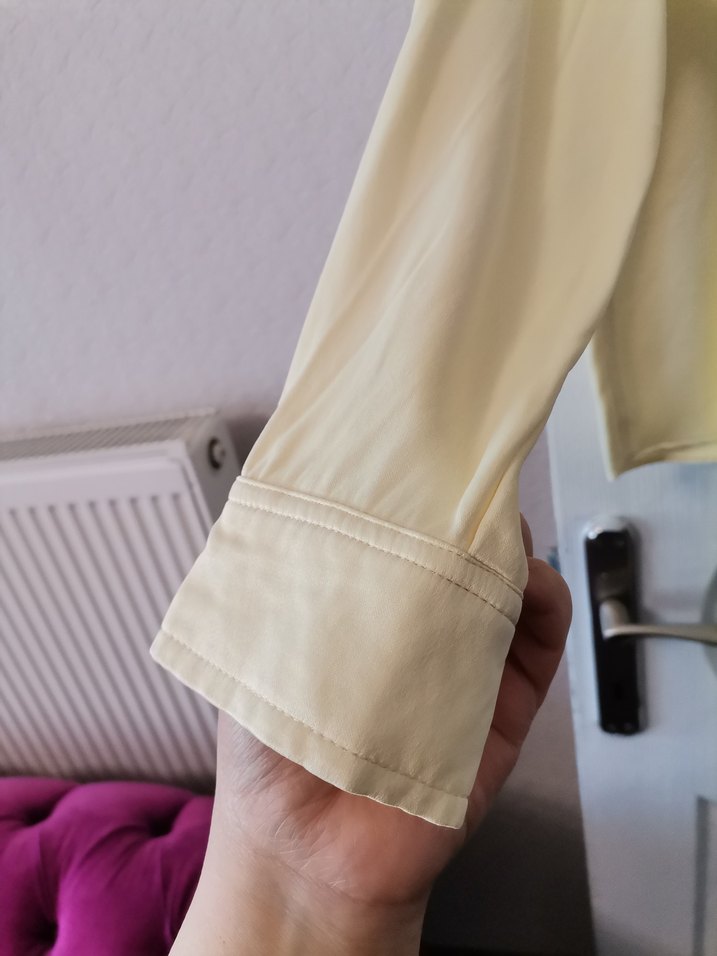 Sarı Düğmeli Kadın Saten Gömlek.. - Görsel 3