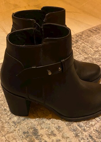 Orjinal mammamia Kemer Detaylı Kadın Deri Topuklu Bot - Görsel 8