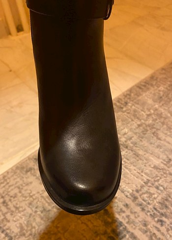 Orjinal mammamia Kemer Detaylı Kadın Deri Topuklu Bot - Görsel 2