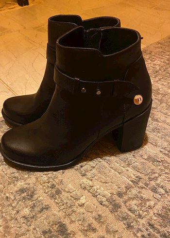 Orjinal mammamia Kemer Detaylı Kadın Deri Topuklu Bot - Görsel 6