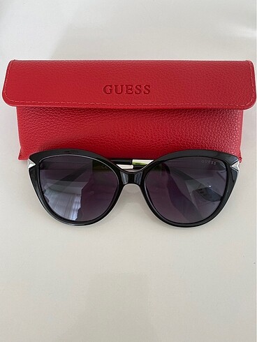 GUESS güneş gözlüğü