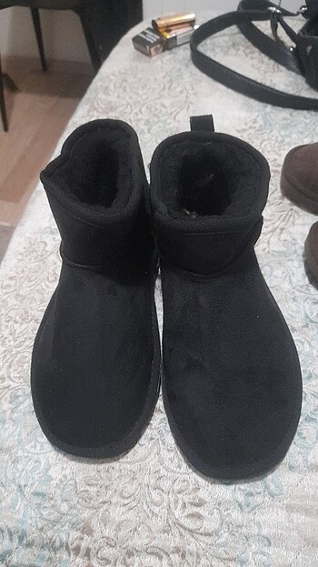 38 Beden siyah Renk Ugg siyah 37 numara