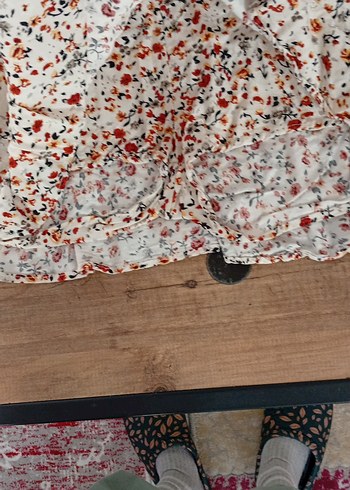 Diğer Çiçek Desenli Beyaz Mini Etek