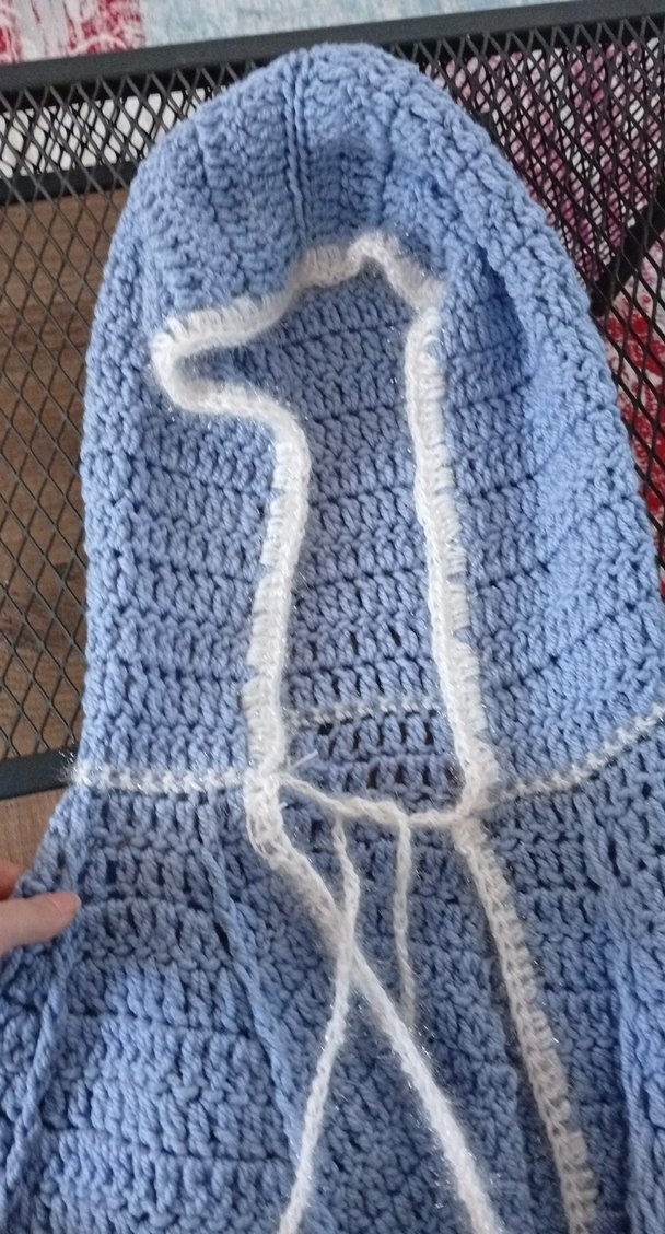 Kız Çocuk Mavi Kapüşonlu Örgü Panço - Görsel 2