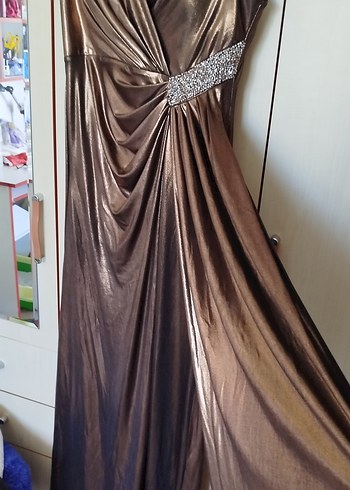 Kahverengi Parlak Taş Detaylı Drapeli Uzun Abiye Elbise - Görsel 6