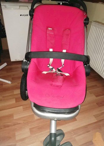 kırmızı Bebek Arabası