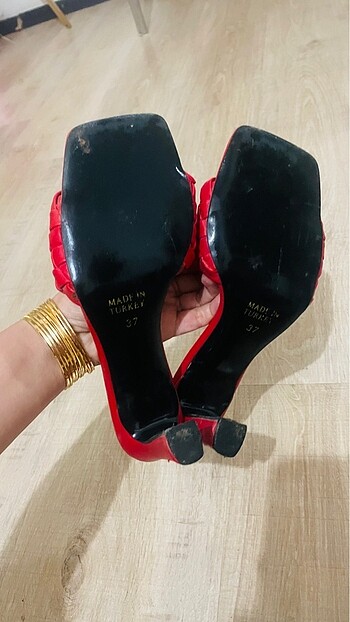 37 Beden kırmızı Renk Topuklu terlik