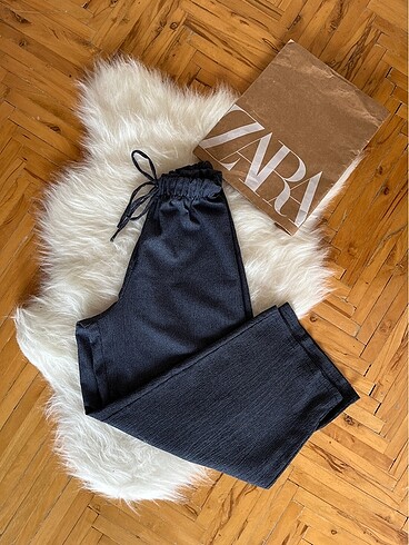 zara dokulu pantolon