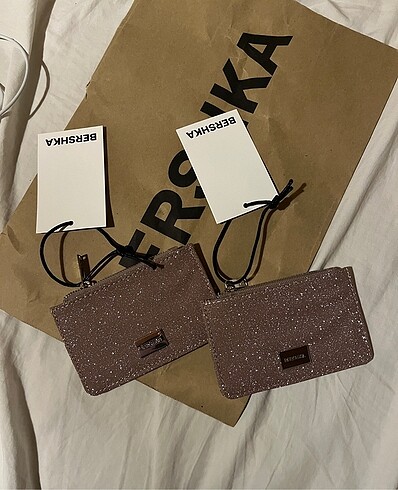 bershka simli kartlık