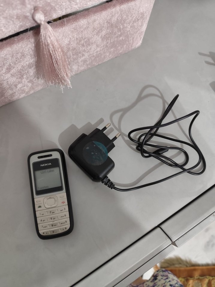 Nokia Gri Beyaz Mini Telefon - Görsel 2