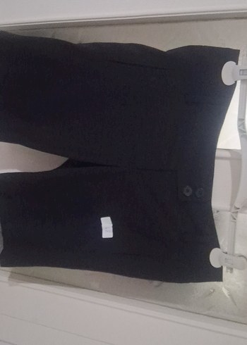 Kadın Siyah Mini Kemerli Bermuda Şort - Görsel 3